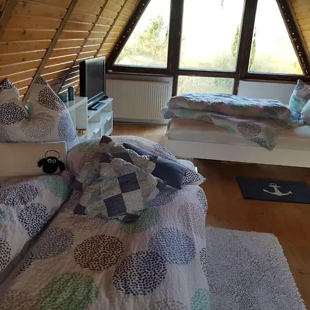 Zum Sonnenblick Holiday home Kropelin