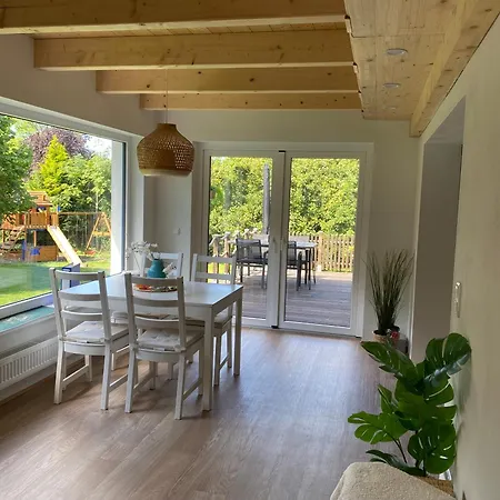 Zum Sonnenblick Holiday home Kropelin